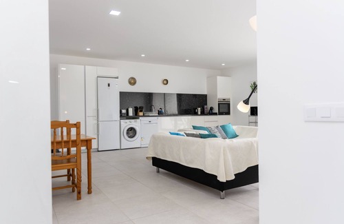 Tinajo Apartment | Modern Apartment - Casa Vista Bermeja