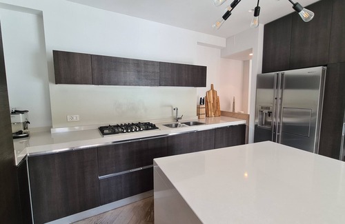 Sarnico Apartment | Modern apartment directly on the lakefront