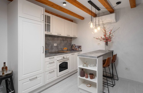 City Center Apartment | Modern apartment for 2 persons in the Porec old town , only 150m from the beach.