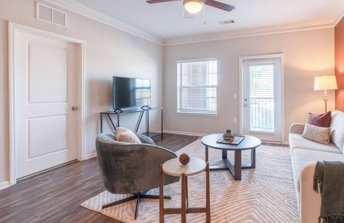 Fort Collins Apartment | Modern Apartment in Prime Location (ID5832X84)