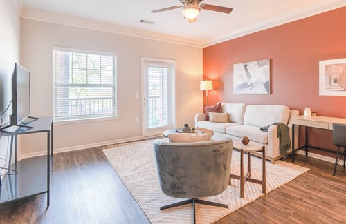 Fort Collins Apartment | Modern Apartment in Prime Location (ID5832X84)