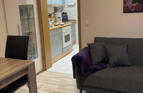 Graefensteinberg Apartment | Modern apartment in Haundorf with terrace and balcony at ground level. Dogs welcome