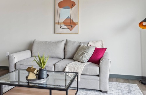 Valley Apartment | Modern Apartment in Prime Location (ID8800X61)