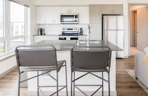 Kent Apartment | Modern Apartment in Prime Location (ID1963X58)