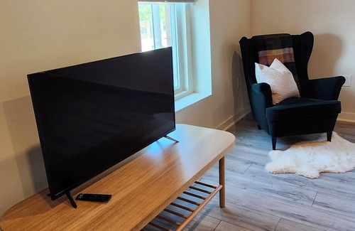 Elloree Apartment | Modern apartment overlooking historic downtown Elloree, SC.