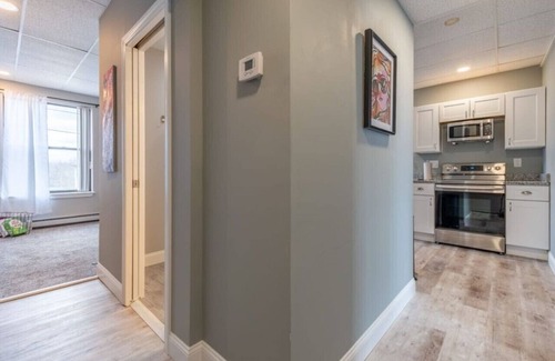 Orono House | Modern Apartment| Peaceful Community