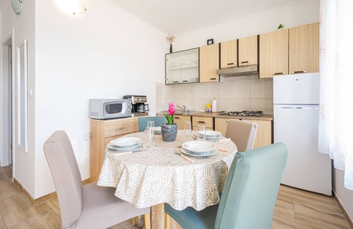Metajna Apartment | Modern apartment with sea view
