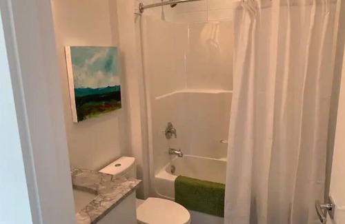 Southeast Kelowna House | Modern Apple Orchard Estate