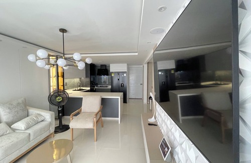 Cali Apartment | Modern apt in Cali w/3 comfy beds & A/C in all rooms for restful stay