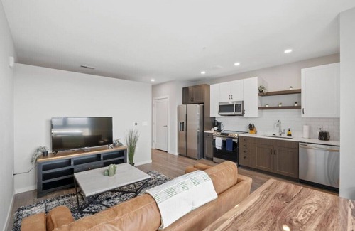 Baker Apartment | Modern Apt Near Denver Health