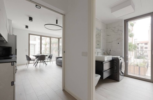 Porta Vittoria Apartment | Modern apt with all amenities! Shared pool