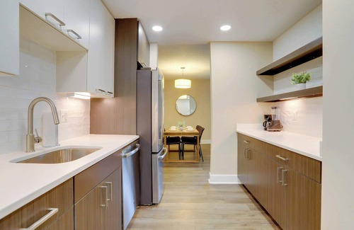 Crystal City Apartment | Modern Apt with Easy D.C. Access