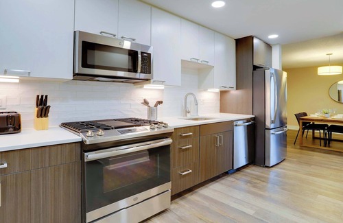 Crystal City Apartment | Modern Apt with Easy D.C. Access