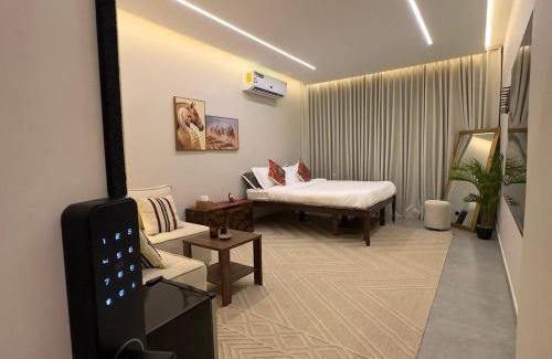 Ghirnatah Apartment | Modern Arabian charm Studio - Self check in- استديو غرفة بجلسة جانبية بطابع سعودي- تسجيل دخول ذاتي