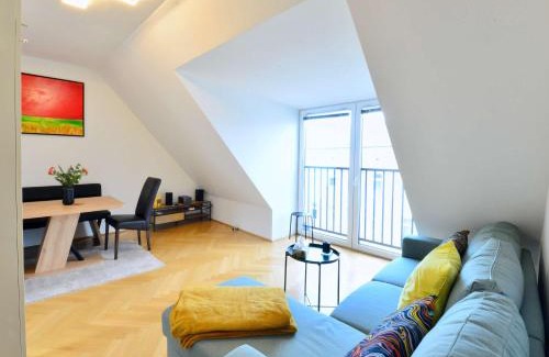 Ottakring Apartment | Modern Attic Flat with 2 Bedrooms