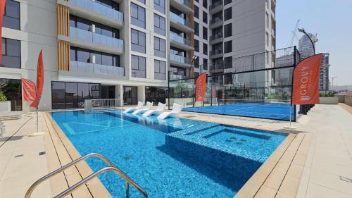 Jumeirah Village Apartment | Modern Aura Living Chic 1BR Hideaway in JVC