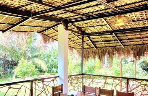 Indang House | Modern Bahay Kubo Near Tagaytay - Casita Anahaw