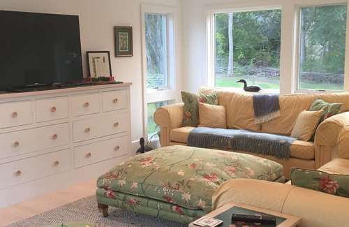East Dennis House | Modern Beach House with Gourmet Kitchen Overlooking Sesuit Harbor, East Dennis