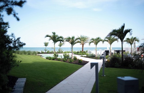 Moorings Condo | Modern Beachfront 2-bedroom condo in Beautiful Naples, FL