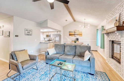 Bentonville House | Modern Bentonville Retreat - Sleeps 6, Near Trails!