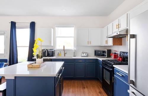 Buda House | Modern Buda Retreat: Family-Friendly Fun, Just 20 Min to Austin