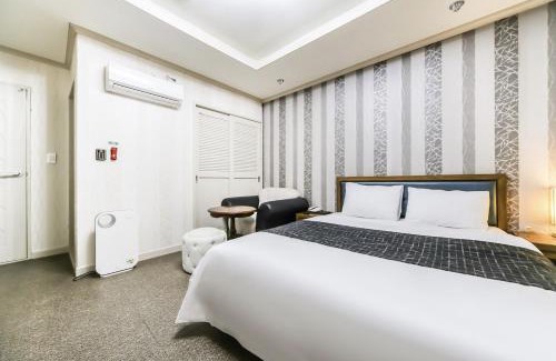 Gumi Hotel | Modern Business Hotel