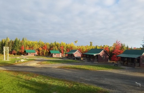 East Corinth Cabin | Modern cabin for snowmobiling and getaway situated in middle Maine.