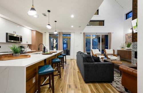 Broken Bow Cabin | Modern Cabin W/Lower Taxes & Playset & Cornhole & Pets