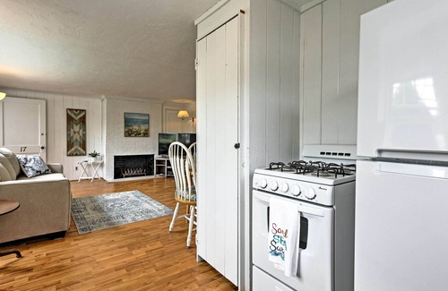 West Hyannisport Cottage | Modern Cape Cod Cottage: Walk to Craigville Beach