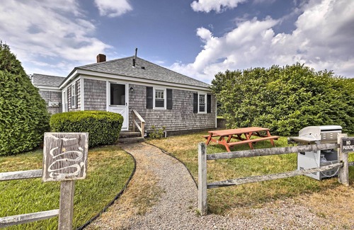 West Hyannisport Cottage | Modern Cape Cod Cottage: Walk to Craigville Beach
