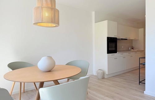 Unteruhldingen Apartment | Modern Carpe Diem suite with covered terrace near the lake and beach in Uhlding
