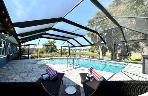 Englewood House | Modern & Casual 2BR Near Dearborn St & Beaches