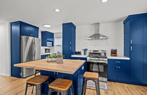 Franz Park House | Modern & Central Abode: Heart of Dogtown- STL Zoo & Forest Park