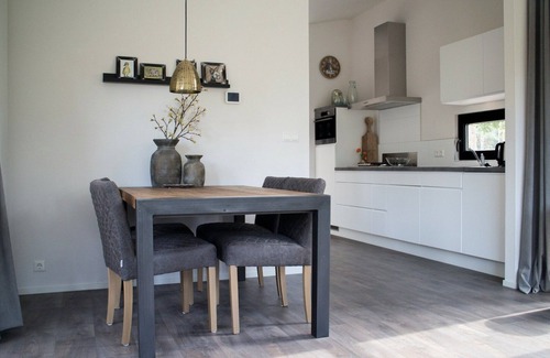 Otterlo Ski Chalet | Modern chalet near De Veluwe National Park