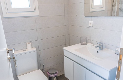 Isthmia Villa | Modern,Cheerfull, & Dream Catching Villa in Corinth