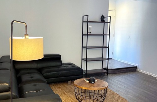 Beverly Grove Apartment | Modern Chic 1br apartment in the Heart of Beverly Hills