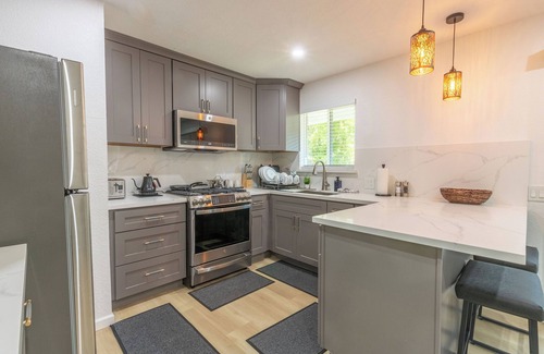 Stockton House | MODERN CHIC/2bed1bath Hideaway/NEW Remodel