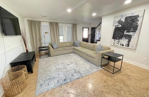 Channelview House | Modern Chic Home