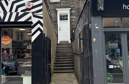 Leith Apartment | Modern city central property in Edinburgh