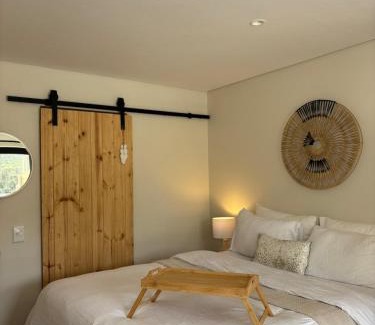 Glencairn Apartment | Modern Coastal Studio near Glencairn Beach