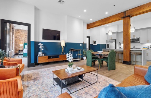 Central Business District Hotel | Modern Comfort Downtown– Pool, Gym, Game Room, Luggage Lockers & More