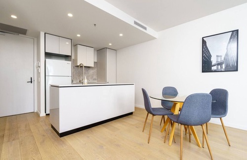 City West Apartment | Modern Comfort in Canberra`s City Center