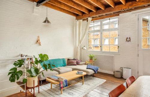 St. Pancras and Somers Town Apartment | Modern Comfort Spacious Apartment Near Kings Cross and Camden