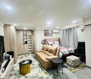 Vanderbijlpark Apartment | Modern Comfort with Easy Access Everywhere