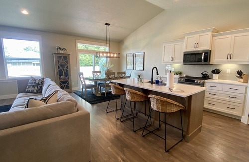 Meridian House | Modern Comfy 3BR house near the Village + Downtown