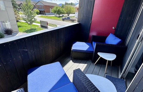 Victor Condo | Modern condo in downtown Victor