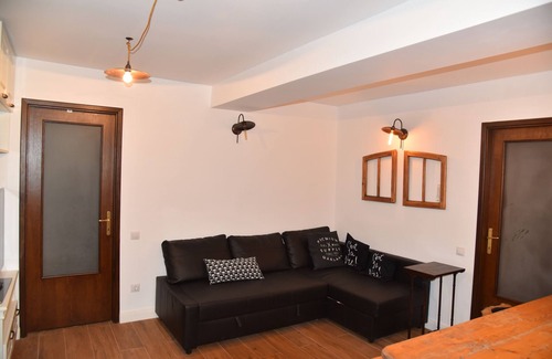 Predeal Villa | Modern condo in lovely Mountain Villa "Apartamentul Ursilor" near ski slope