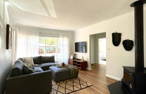 Sawmill Settlement Cabin | Modern, cosy lodge at base of Mt Buller | Merrijig