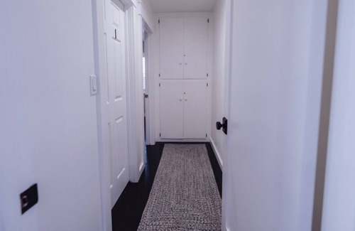 Canoga Park House | Modern Cottage Home Away from Home