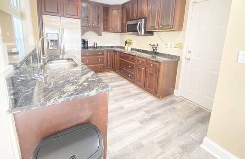 Lawrenceville House | đModern Cozy 3 BR/2.5 Baths Convenient Location - Corporate Housing Welcome!